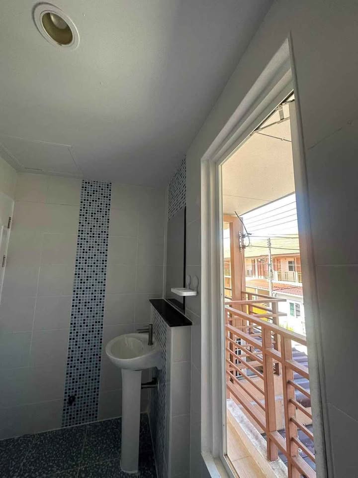 4-bed corner townhouse for sale at iLive Town 1, Anusawari – photo 6