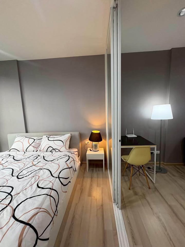1-bed condo for rent at The Base Uptown, Building C – photo 2