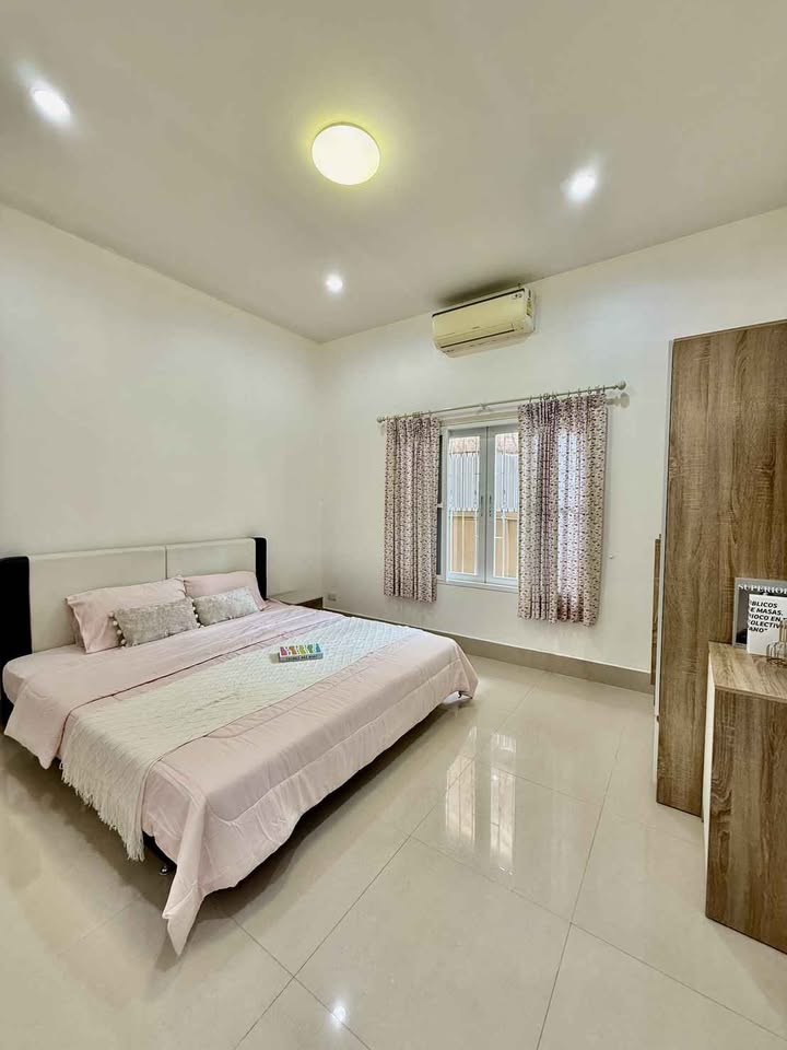 Furnished single-storey semi-detached house for sale at The Valley Kathu – photo 8