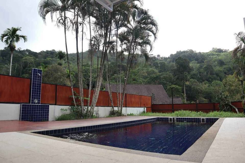 4-bedroom pool villa for sale in Kathu with mountain views – photo 5