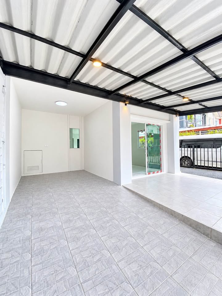 Renovated 3-bedroom corner townhouse for sale at Pruksa Ville Thalang – photo 4