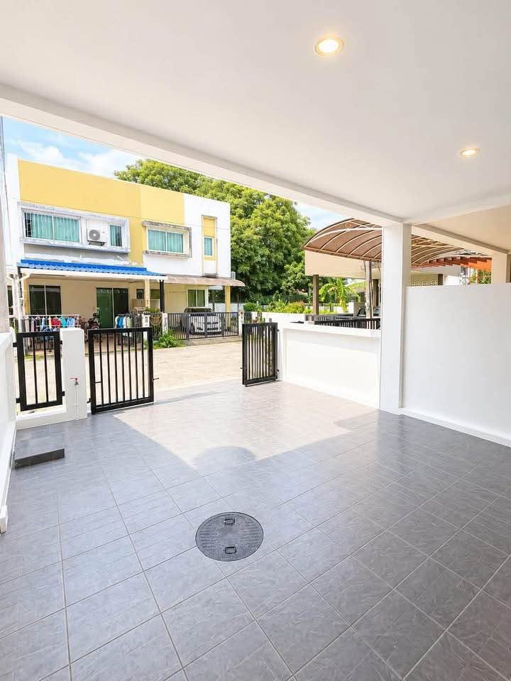 2-storey townhouse in the city at At Town 2 (Poonphol) – รูปที่ 2