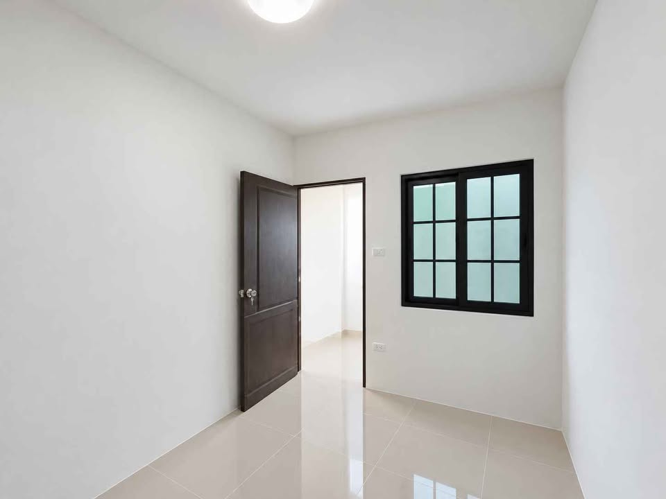 Renovated 2-bedroom townhouse for sale in Krabi town – photo 7