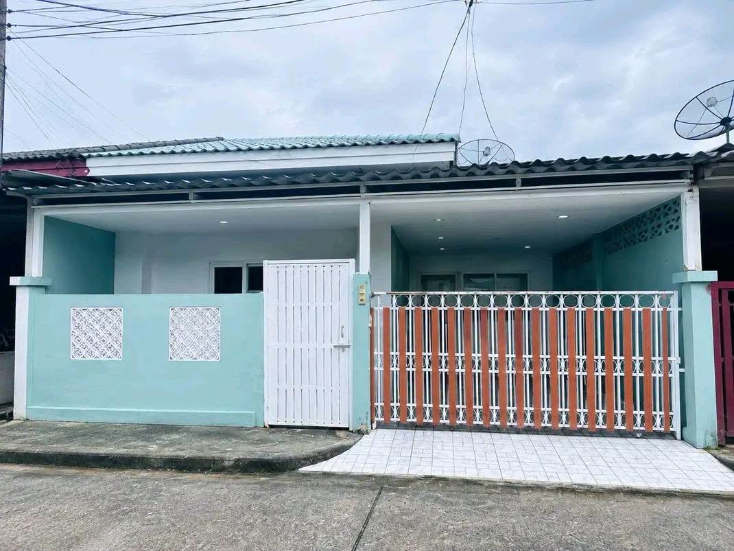 Single-storey 3-bed townhouse at KT Nabon, Chalong – รูปที่ 1