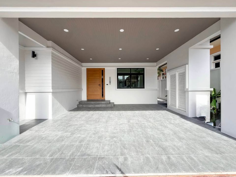 Renovated 3-Bed Single-Storey House for Sale at The Valley 2, Ma Nik – photo 8
