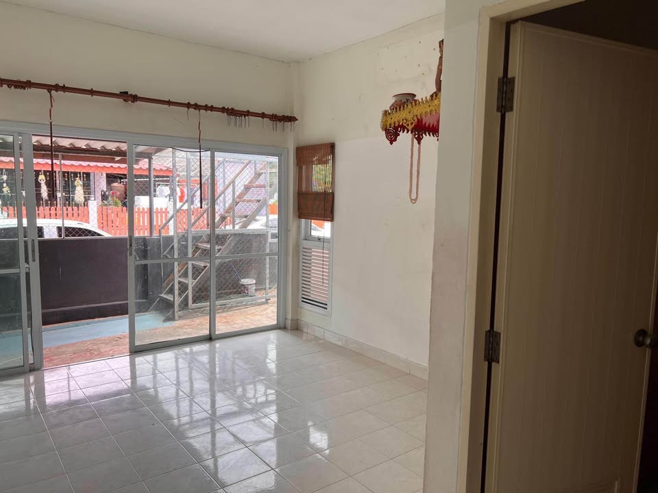 2-Bed Townhome for Sale at Baan Suan Neramit, Si Sunthon – photo 4