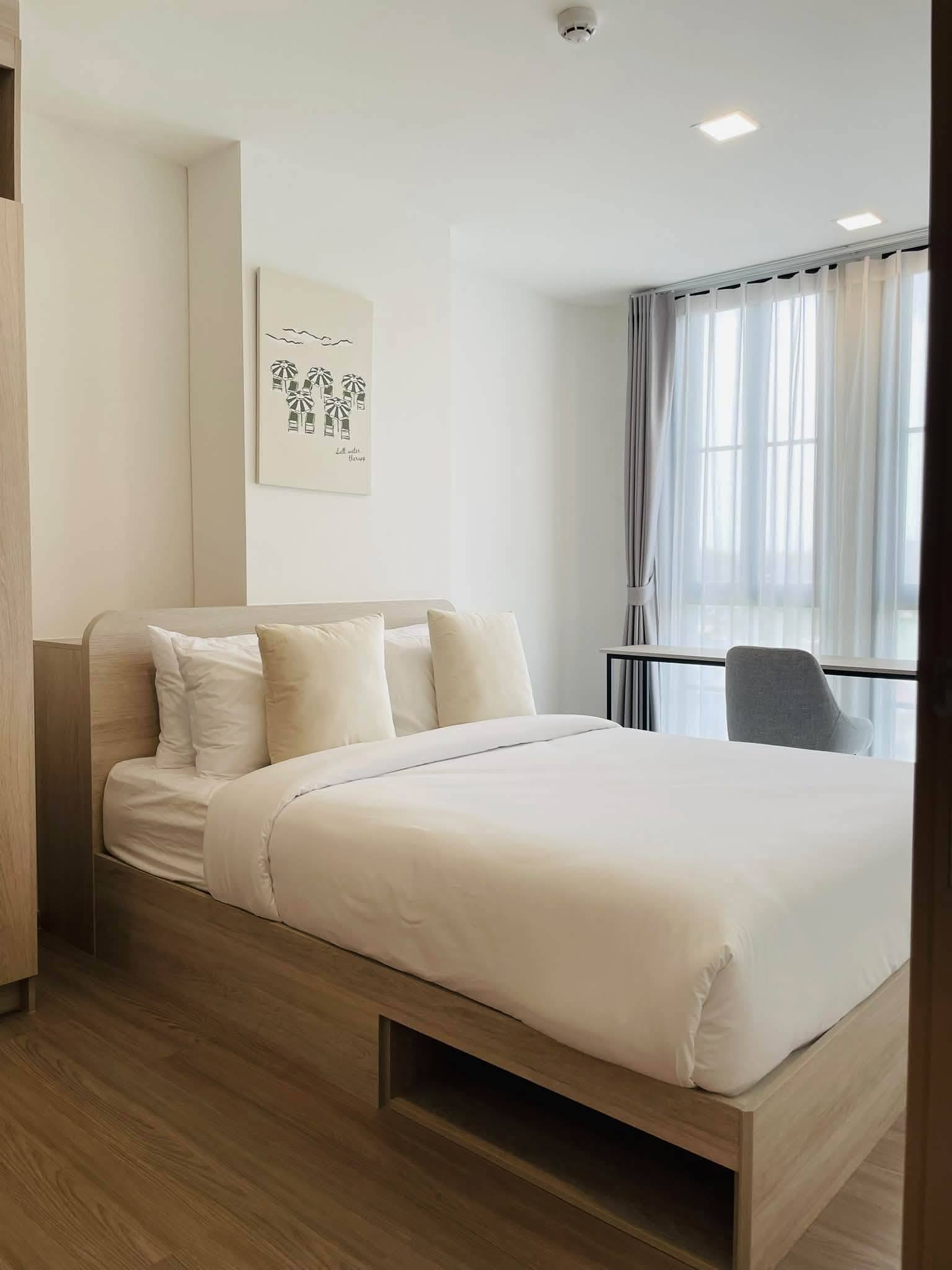 Corner 2-bedroom pool view condo for rent at The Base Bukit – photo 3