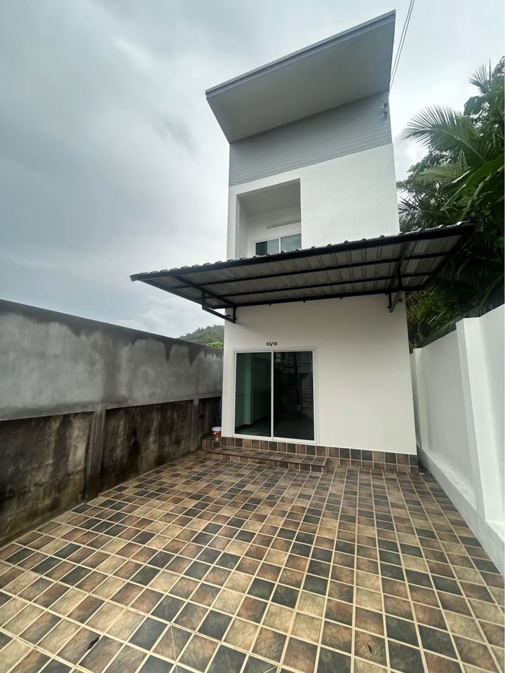 New 2-bedroom house for rent in Samkong near Bangkok Hospital