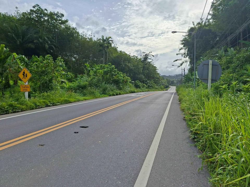 3 Rai 72 Sq.Wah Land with House on Phetkasem Road, Thai Mueang – รูปที่ 2
