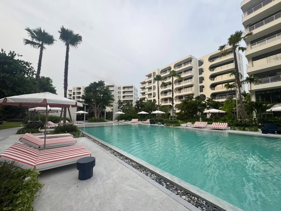 Brand new 2-bed resale condo at The Standard Residences Bang Tao – photo 4