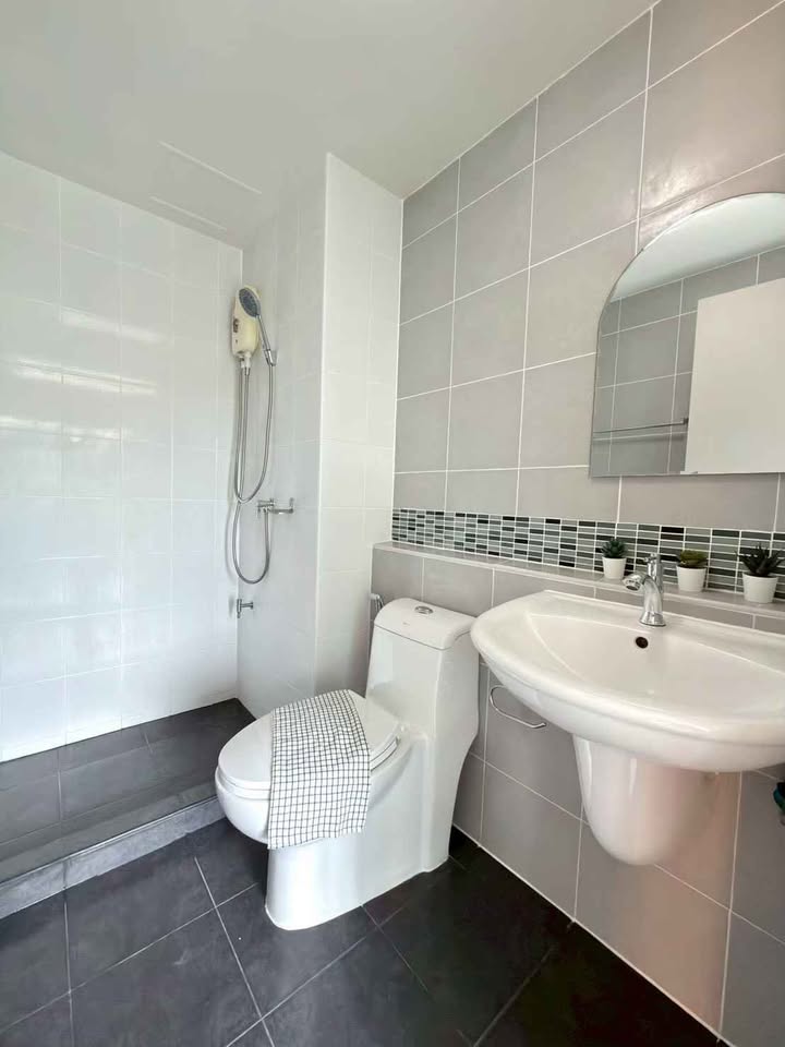 Renovated 1-bed mountain view condo at D Condo Kathu – photo 5