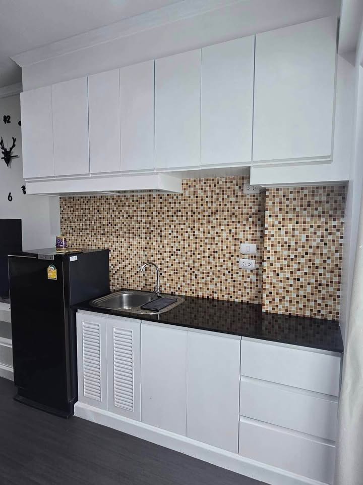 Furnished 1-bed condo for rent at Phanasorn Green Place – photo 3
