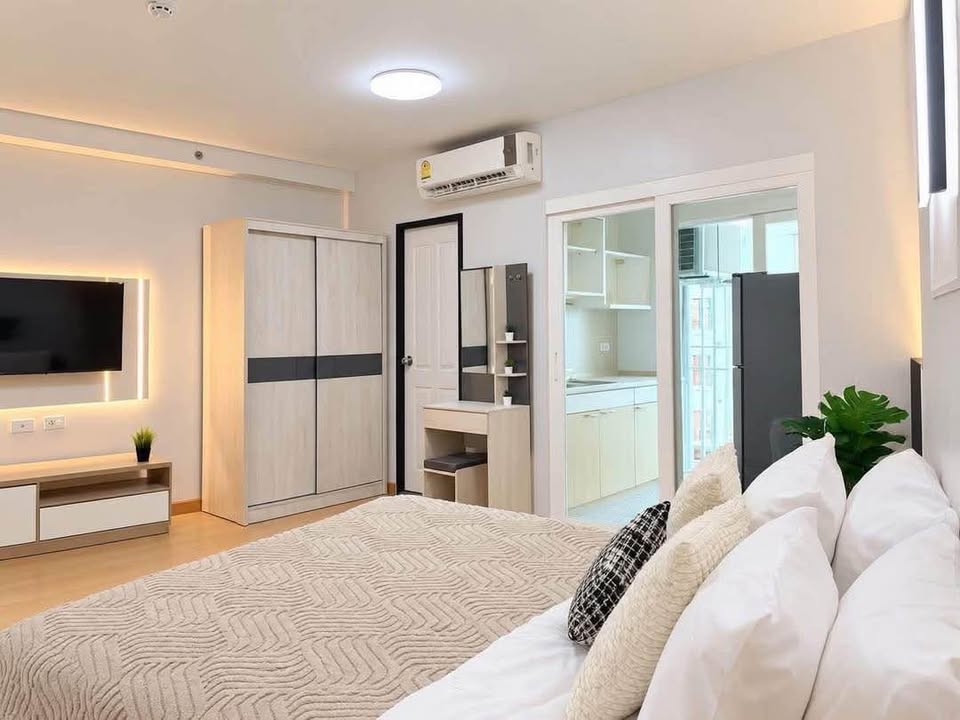 Pool view condo for sale at Supalai Park Seng Ho – photo 3