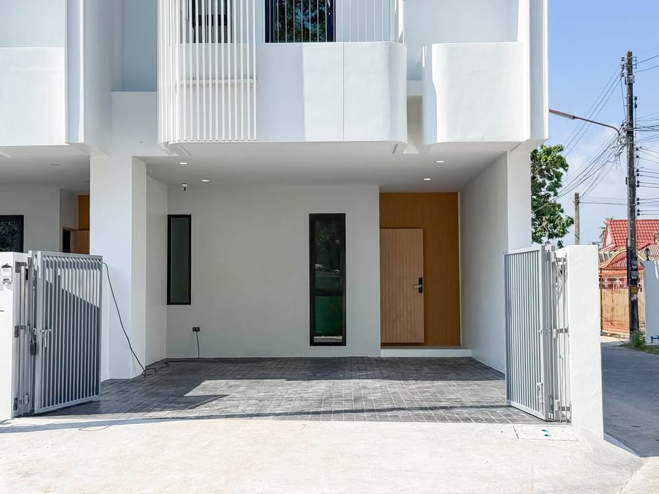 New modern 2-storey 3-bedroom house for sale at Baan Suk Samo, Chalong – photo 8