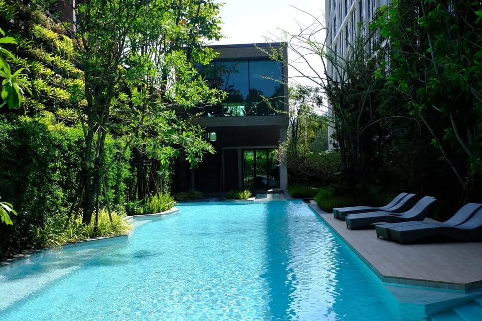 Furnished 1-bedroom condo for rent at Space Condominium – photo 9