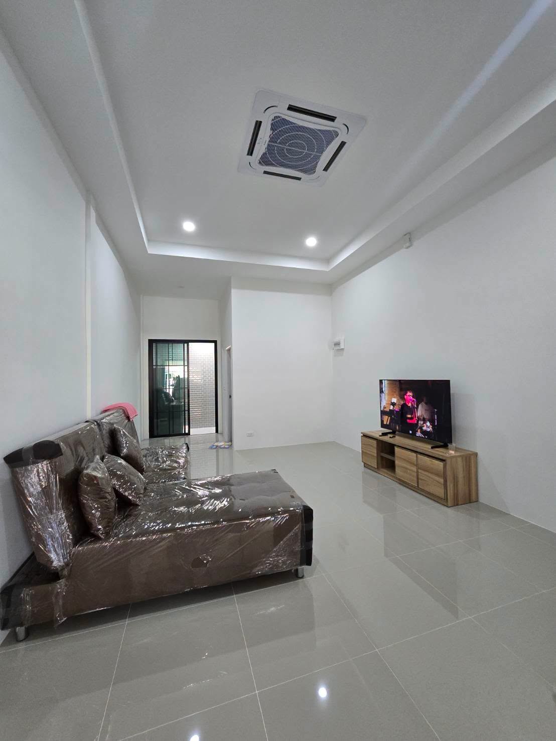 Renovated 2-Bed House for Rent at Chaofa Garden Home, Koh Kaew – รูปที่ 10