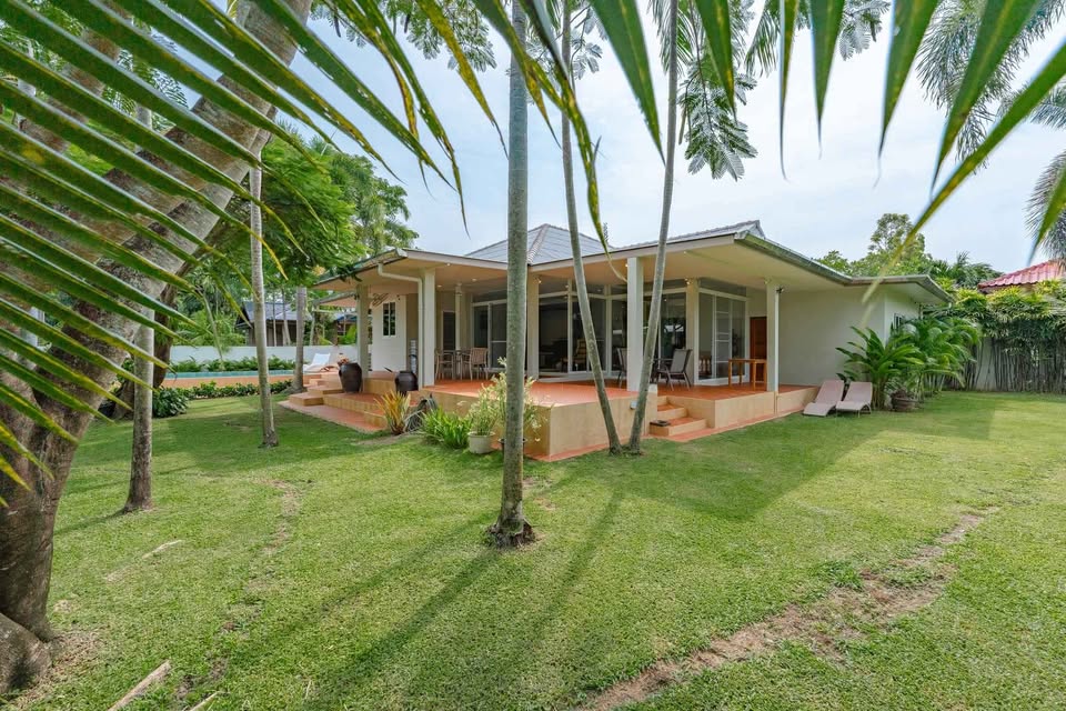 Private pool villa on 1,252 sqm land for rent in Rawai – รูปที่ 4