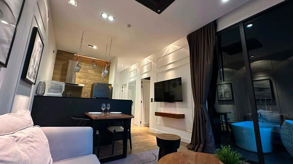 Renovated 57 sq.m 1-bedroom luxury condo for rent at Saturday Residence – photo 7