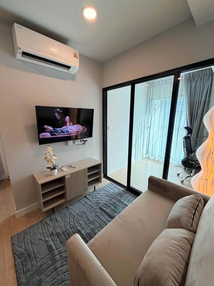 Pool-view 1-bed condo with work room at The Cube Amaze Srisoonthon – photo 4