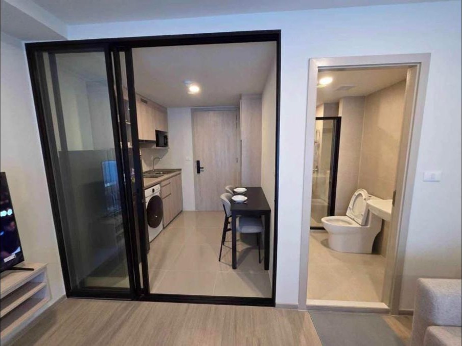 Never-occupied corner condo for rent at The Origin – photo 5