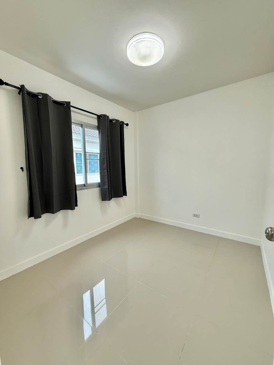 Renovated 3-bedroom townhouse for rent at Supalai Lagoon, Sapam – photo 9