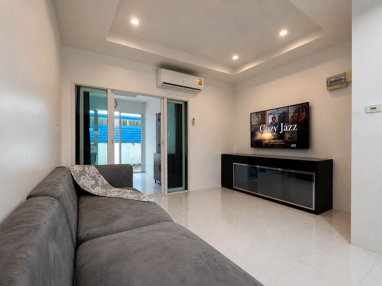 Furnished 2-bedroom townhome for rent at Golden Ville 5, Kathu – photo 3