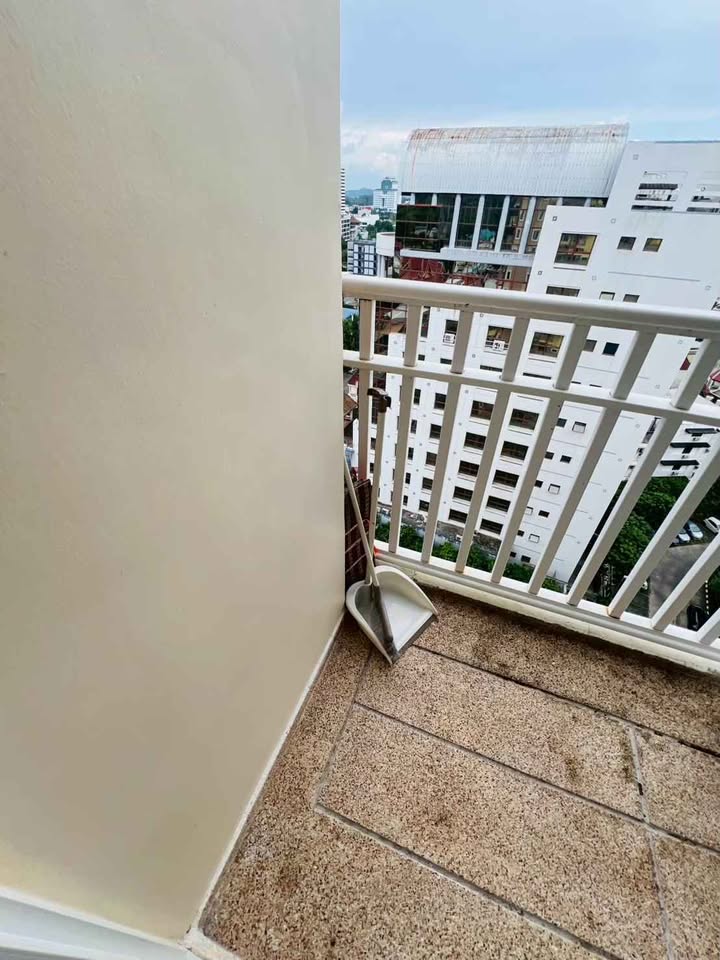 Furnished 15th-floor condo for rent at Supalai Park at Downtown – photo 9