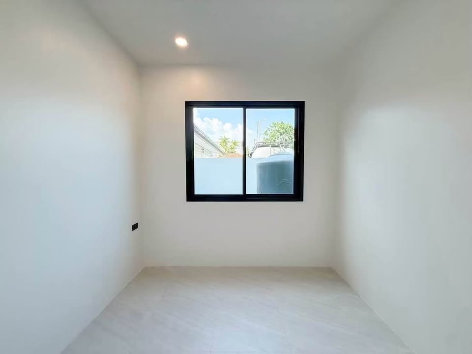 New modern 2-storey 3-bed home at Suk Samo, Chalong – photo 7