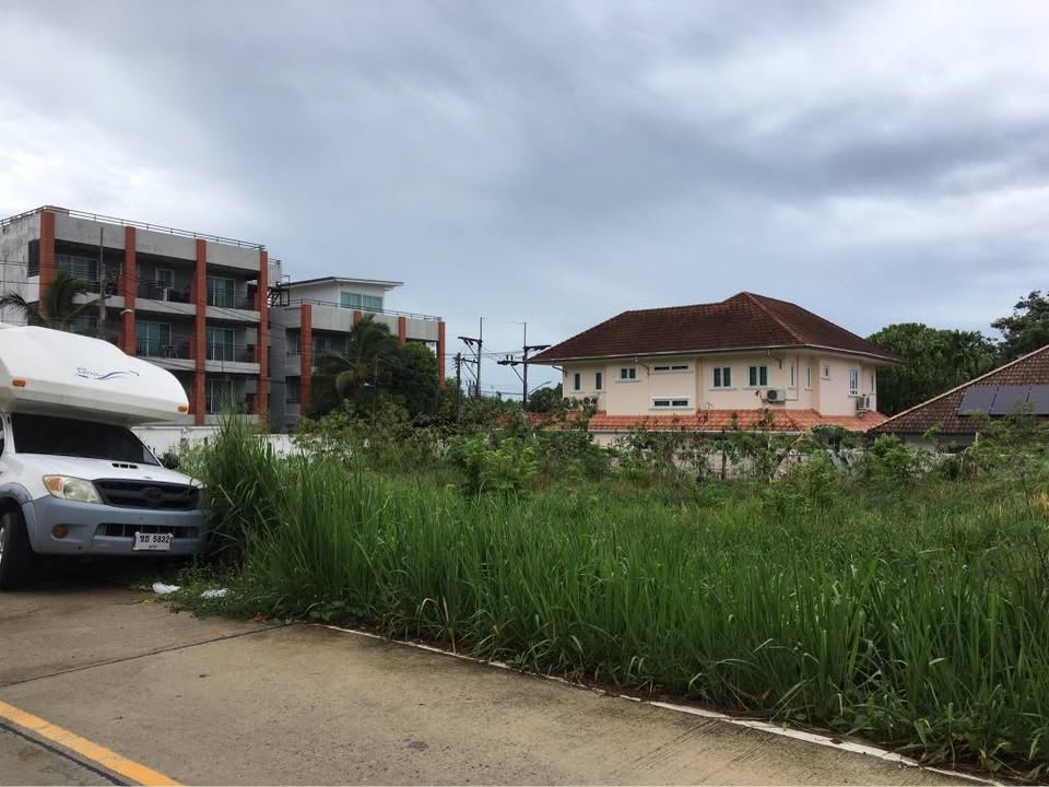 320 sq.wah rectangular land plot for sale in Sai Yuan