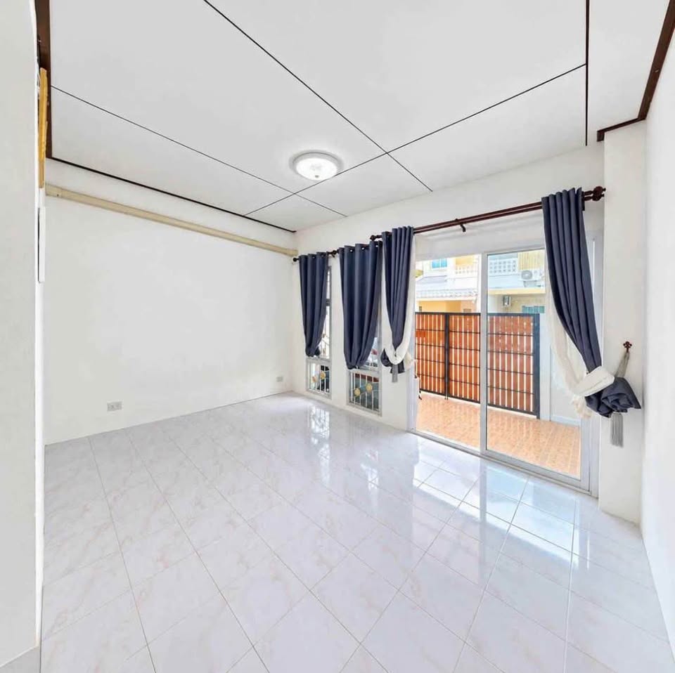3-bedroom townhouse in Panason village, Bo Rae - Wichit – photo 4