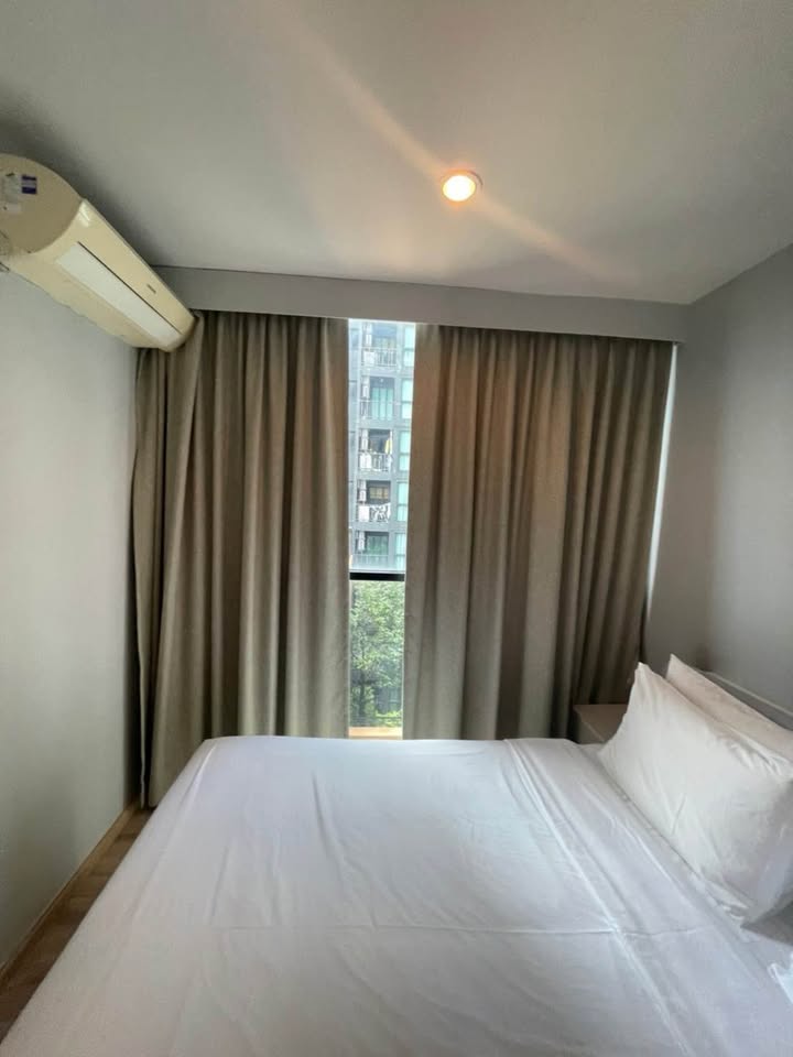 Pool view condo for rent at The Base Height – photo 3