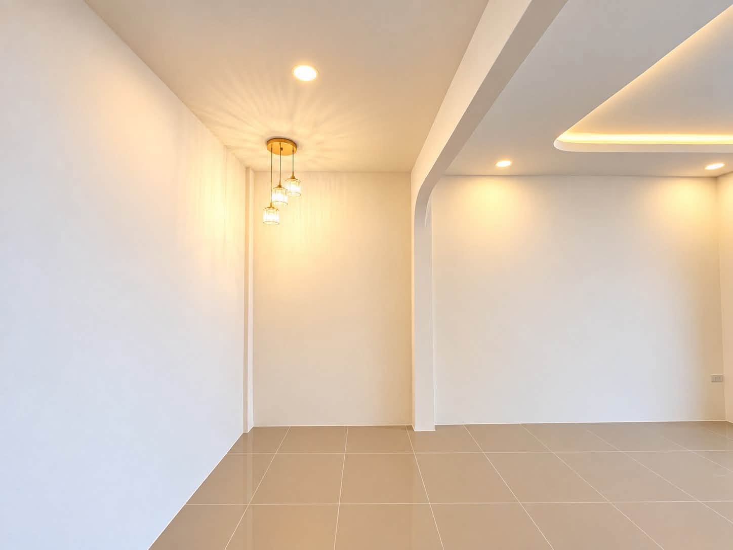 Renovated single-storey townhouse at Phetlada, Ban Khian – photo 5
