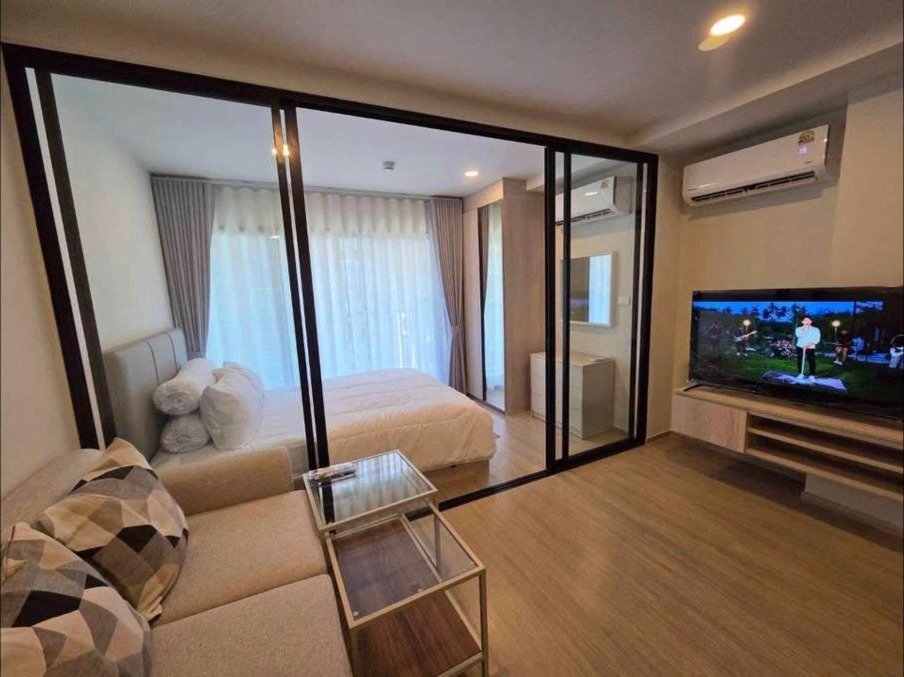 Never-occupied corner condo for rent at The Origin – photo 6