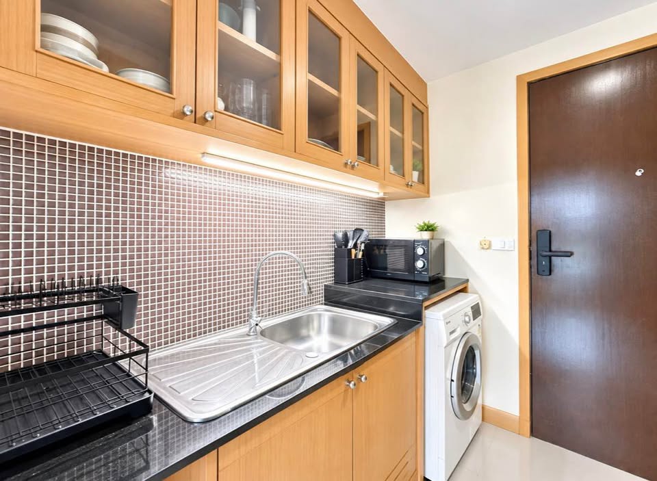 1-bed condo for rent at The Kris Residence, Patong – รูปที่ 7