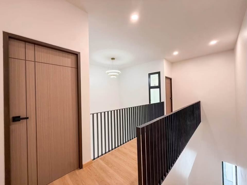 New modern 2-storey 3-bed home at Suk Samo, Chalong – photo 10