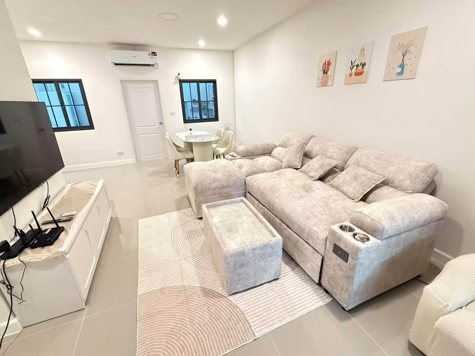 3-Bedroom Brand-New Townhouse for Rent in Pa Klok – photo 2