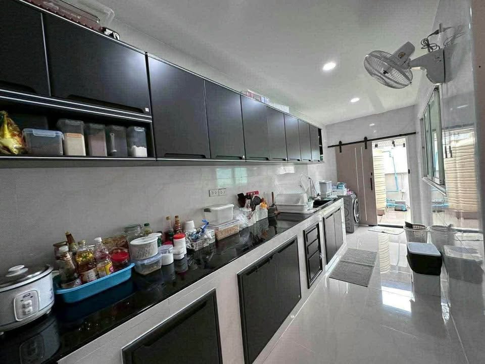 Renovated 3-bedroom house for rent near BISP, Koh Kaew – photo 5