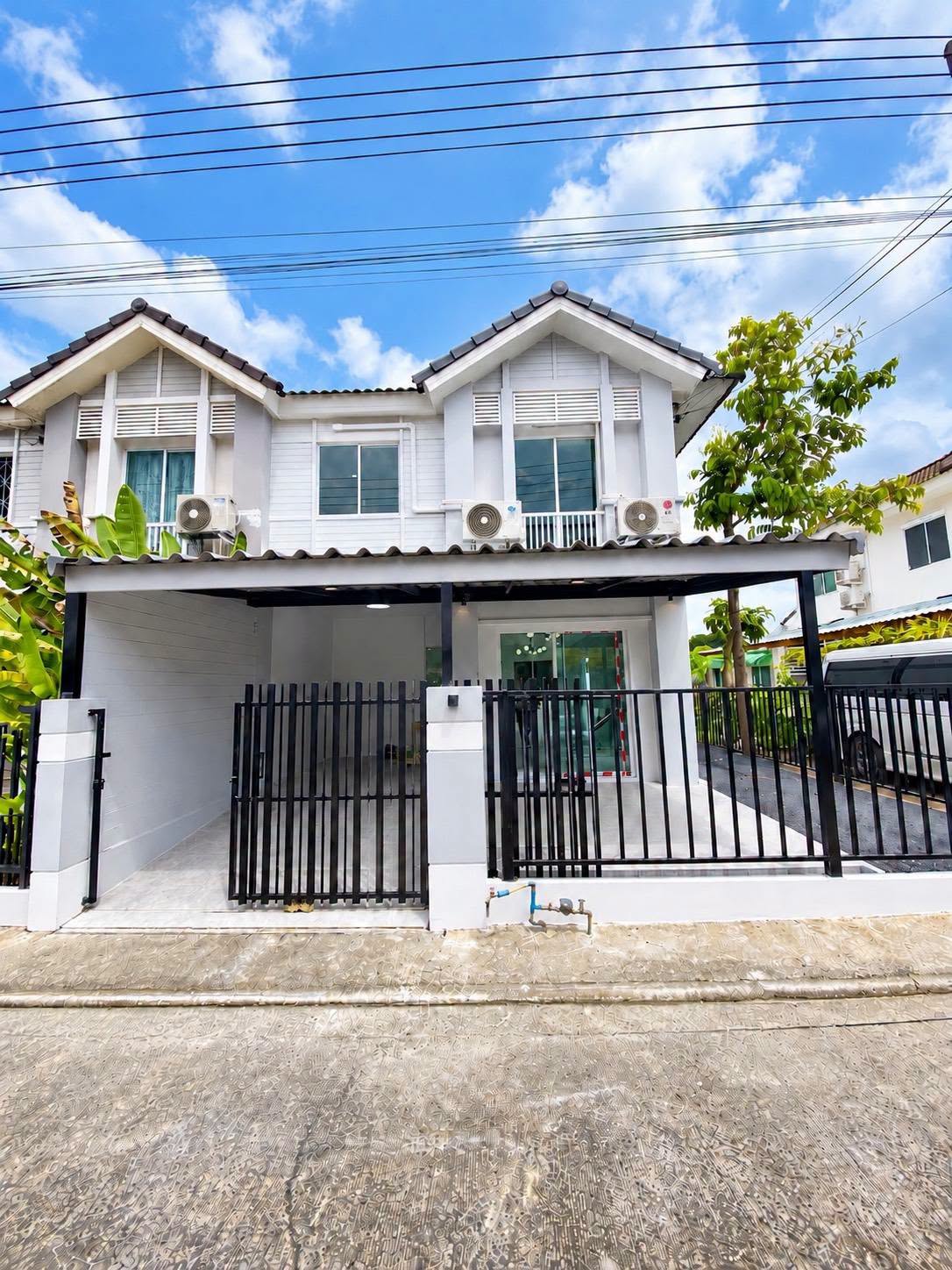 Renovated 2-storey townhouse for sale in Thalang - Ban Khian – photo 1