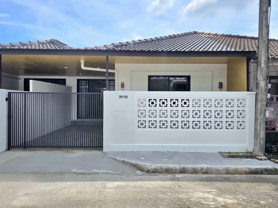 Renovated 2-bed house for rent near Robinson Chalong – photo 3