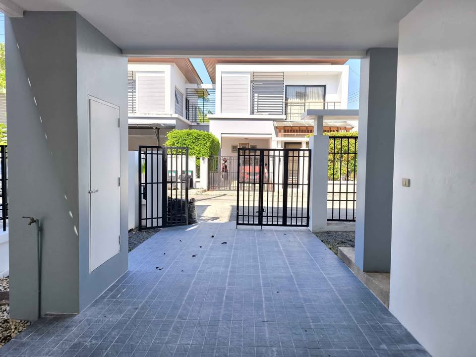 Furnished 3-bedroom lake view house near British International School – photo 8