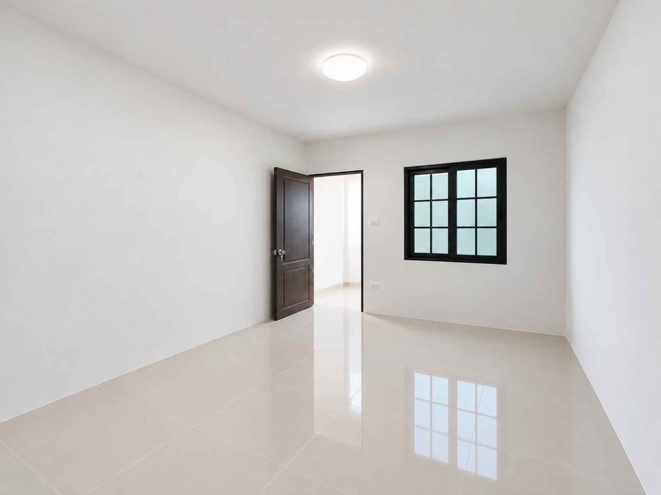 Renovated 2-bedroom townhouse for sale in Krabi town – photo 9