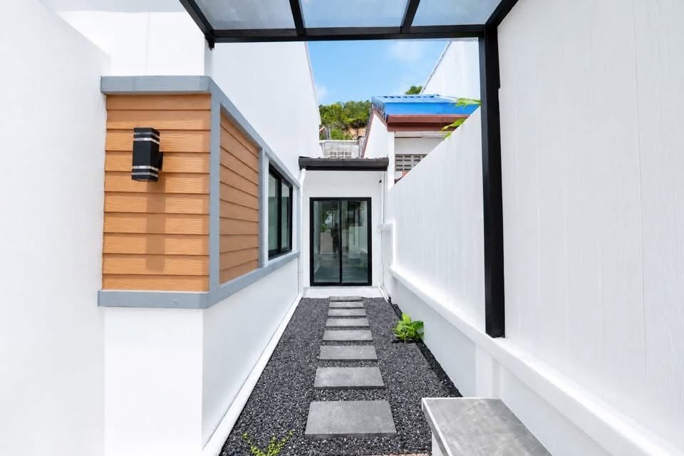 Fully Renovated 3-Bed House for Sale at Srisuchat Village 2 – รูปที่ 2
