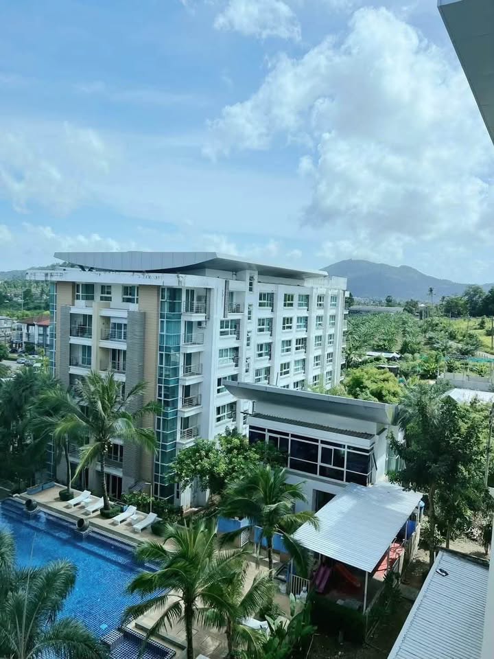 Mountain view 1-bed condo at The Royal Place – photo 6