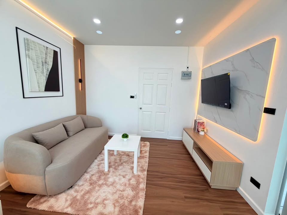 Renovated furnished condo for sale at The Best Point, Ao Makham – photo 2