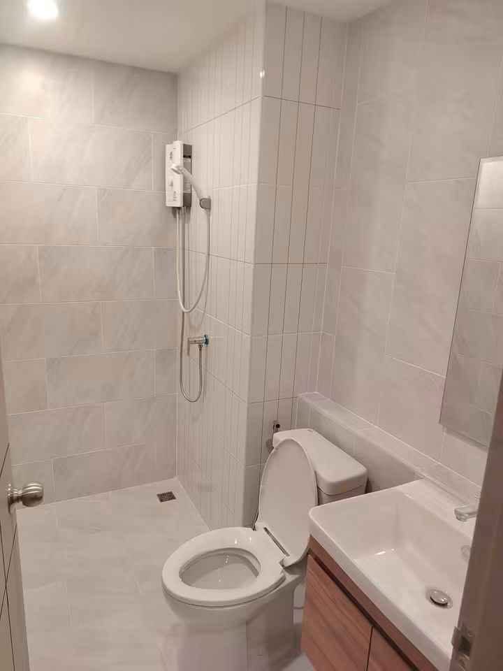 Furnished condo for rent at The Cust Condo near Koh Sirey – photo 3