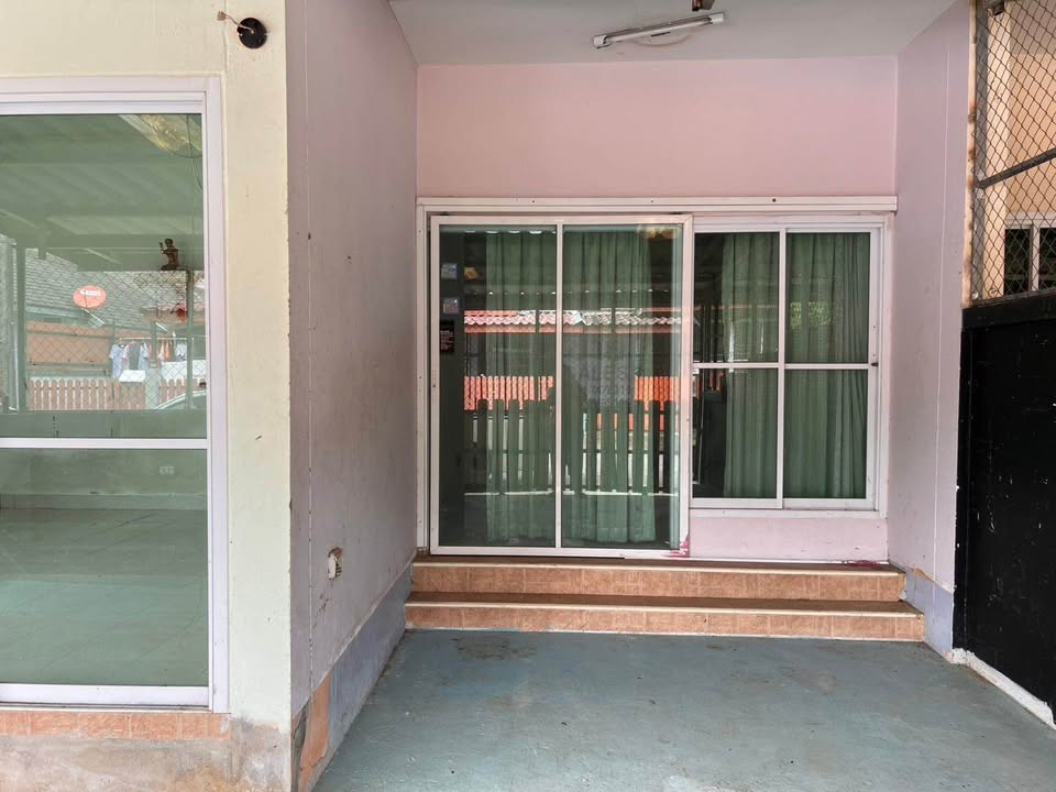 2-Bed Townhome for Sale at Baan Suan Neramit, Si Sunthon – photo 2