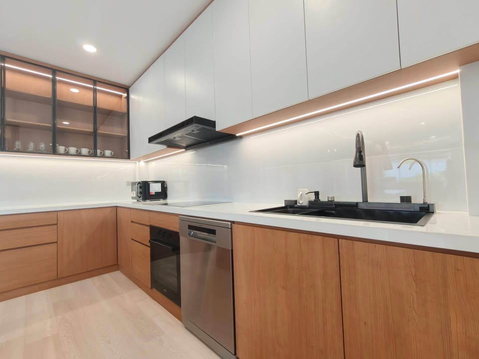 Newly built 4-bedroom villa for rent in Neramit Village, Pa Khlok – photo 7