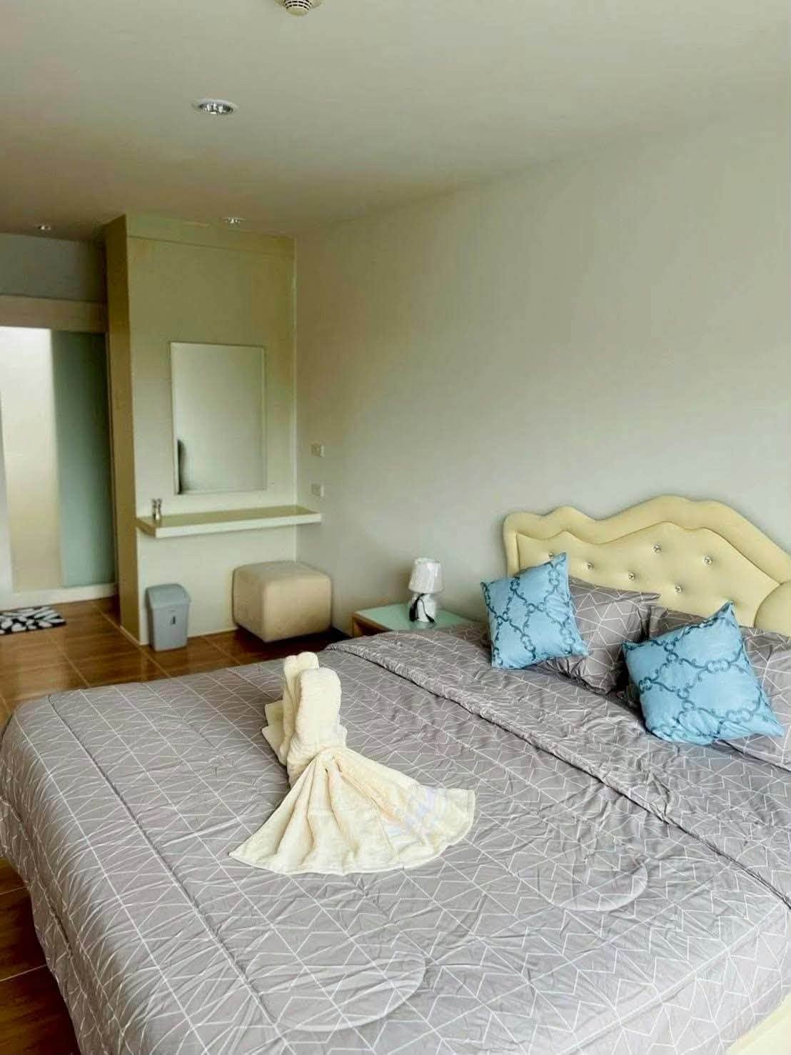 1-bed condo with jacuzzi tub for rent at The Point Phuket – photo 9