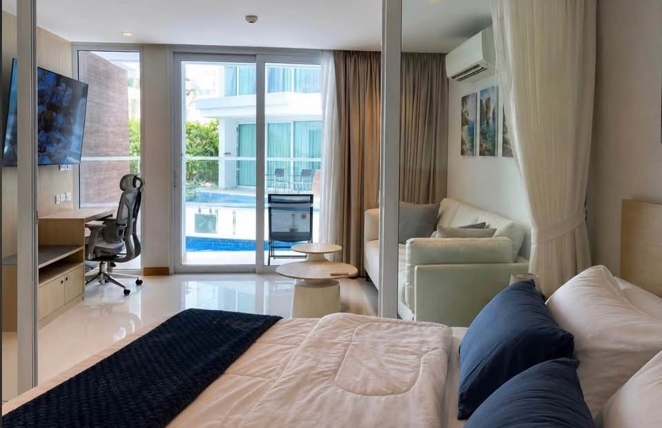 Pool access condo for rent, The Beachfront Rawai – photo 4