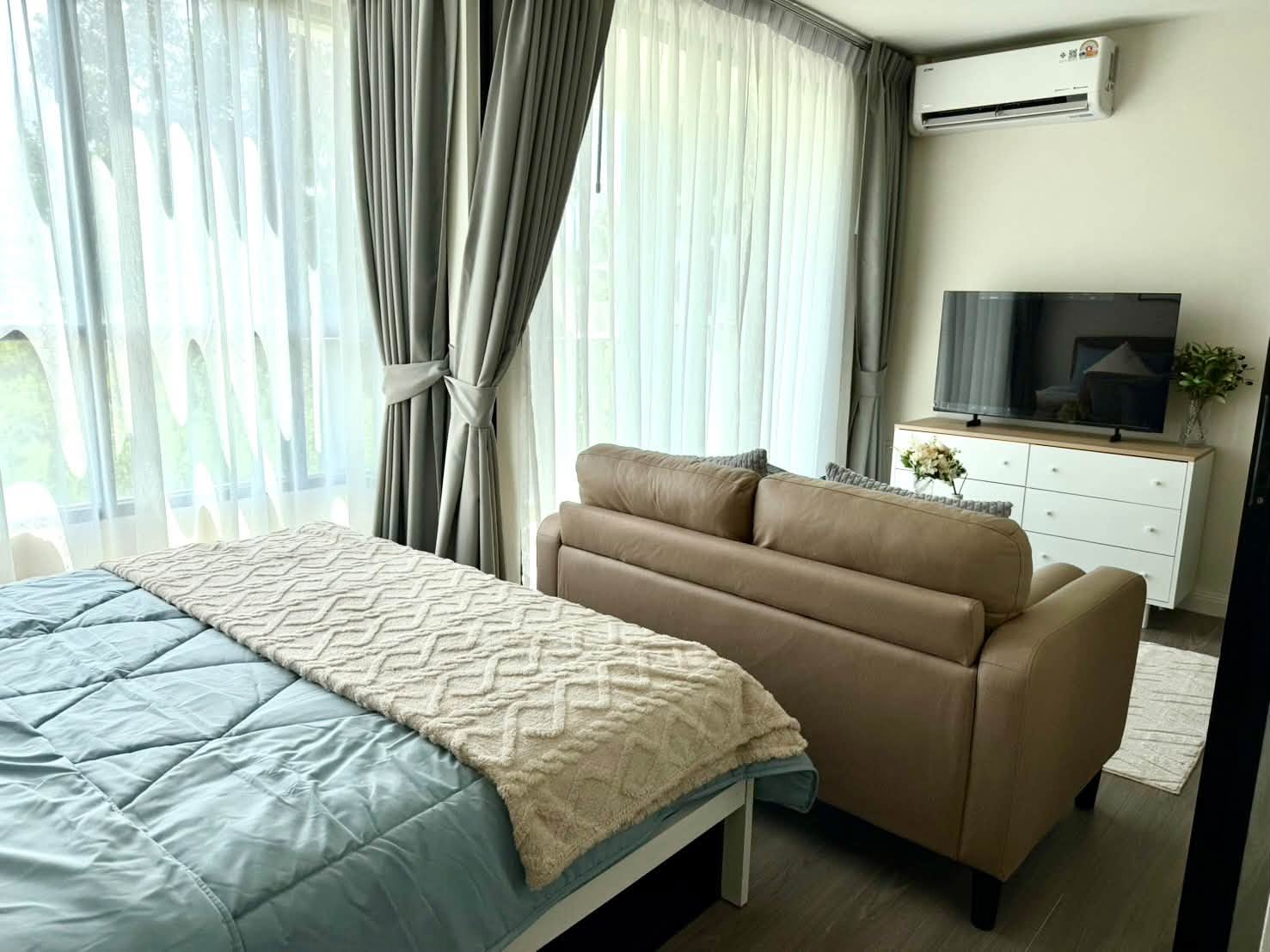 Furnished 1-bedroom condo for sale at Centrio, Phuket Town – photo 2